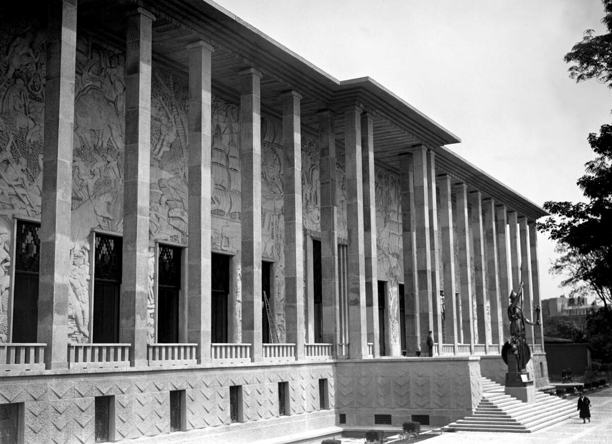 Palais de la Porte Dorée, musée permanent des Colonies, en 1931.  CC-BY-SA-4.0 via Wikimedia