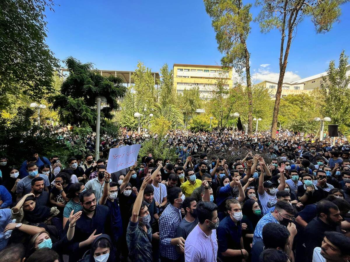 Septembre 2022, manifestations de protestation contre le régime iranien après la mort de Mahsa Amini. Crédits : Darafsh via Wikimédia