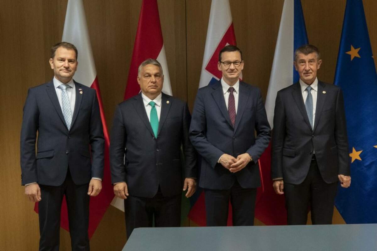 Les dirigeants des pays du groupe de Visegrad en juillet 2020. De gauche à droite : Igor Matovič (Slovaquie), Viktor Orbán (Hongrie), Mateusz Morawiecki (Pologne) et Andrej Babiš (République tchèque) - Crédits : Conseil de l’UE