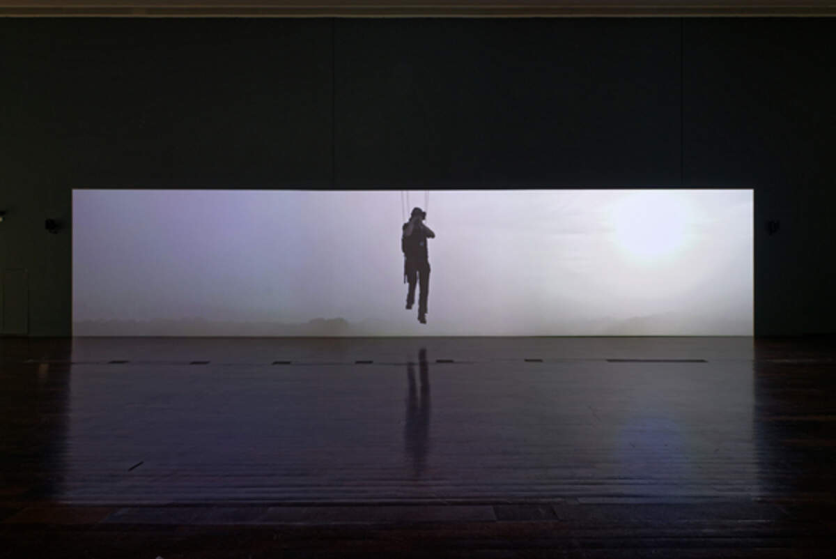 Walk on Clouds, 2019 Vidéo, couleur, son, 14’05’’ Collection MAC VAL. Acquis avec la participation du FRAM Île-de-France ©Adagp, Paris