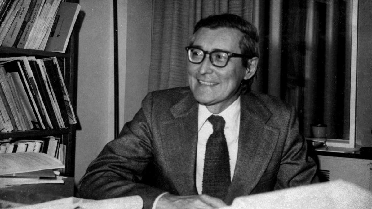 Fernand Dumont, photographié alors qu’il était lauréat du Grand prix de 1969 pour Le lieu de l’homme. Photo : Archives Ville de Montréal CUM006-3-2_06P003