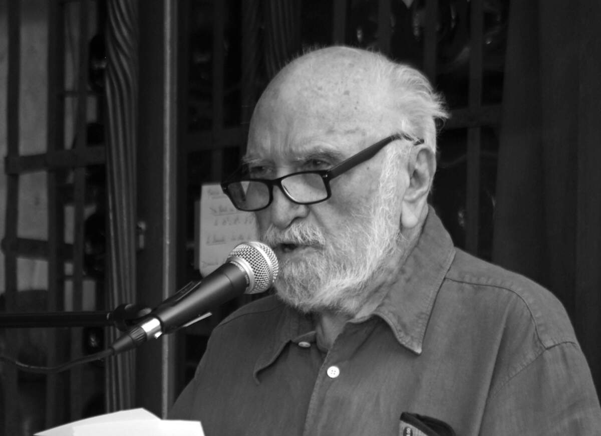 Frédéric Jacques Temple en lecture à Sommières le 19 juin 2015 | Wikimédia - Ysenquin