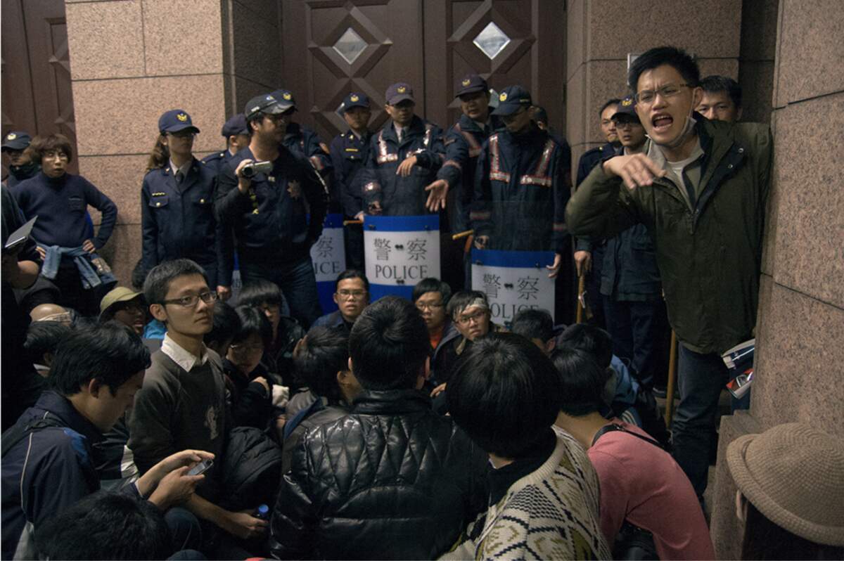 Le Mouvement Tournesol des Étudiants (太陽花學運), ou Mouvement 318, tel que nommé par les étudiants, est un mouvement protestataire ayant débuté le 18 mars 2014 au Yuan législatif à Taïwan | Wikimédia (CC BY-SA 3.0) 