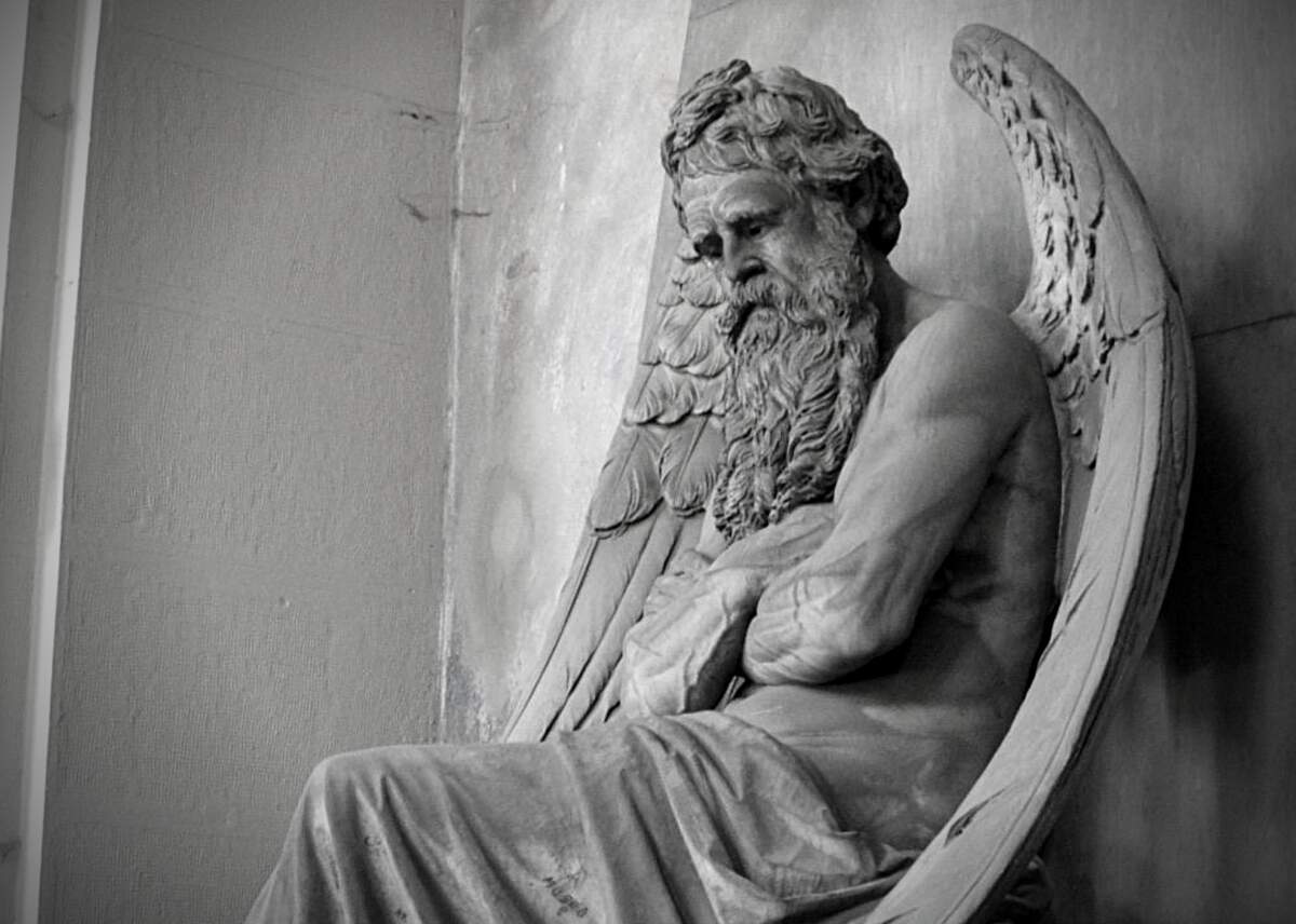 Statue de Chronos au cimetière de Staglieno (Italie).