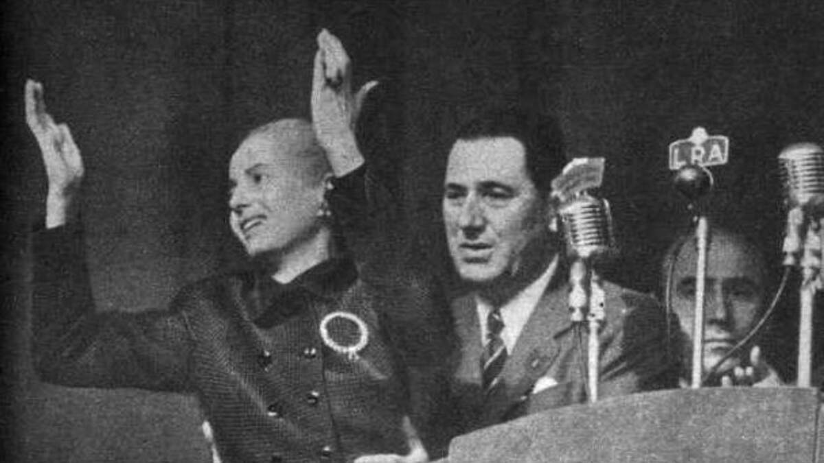 Juan Perón soutenant Evita lors du rassemblement du 1er mai 1952. | wikimédia