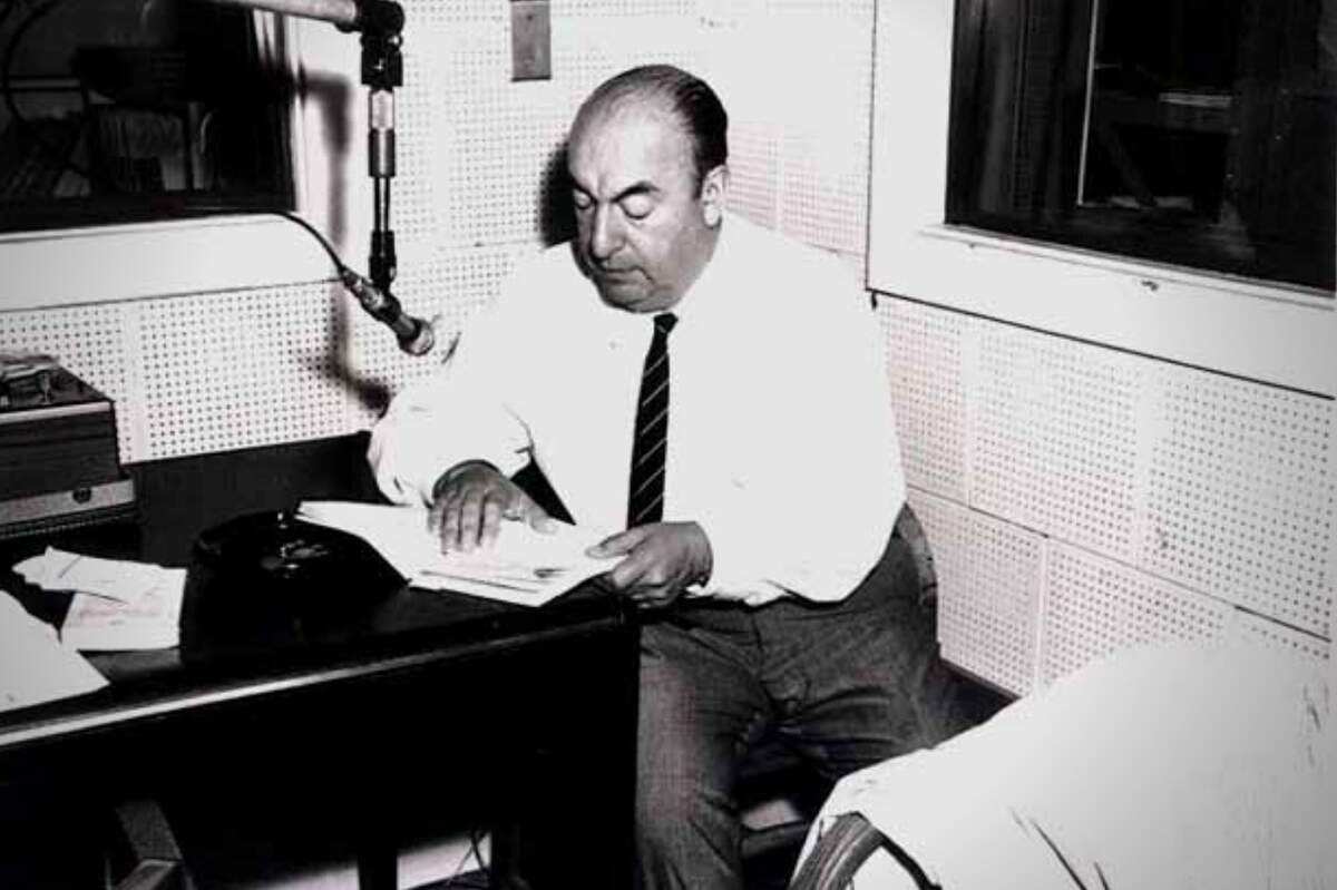 Pablo Neruda (1966) via Wikimedia Domaine public USGov