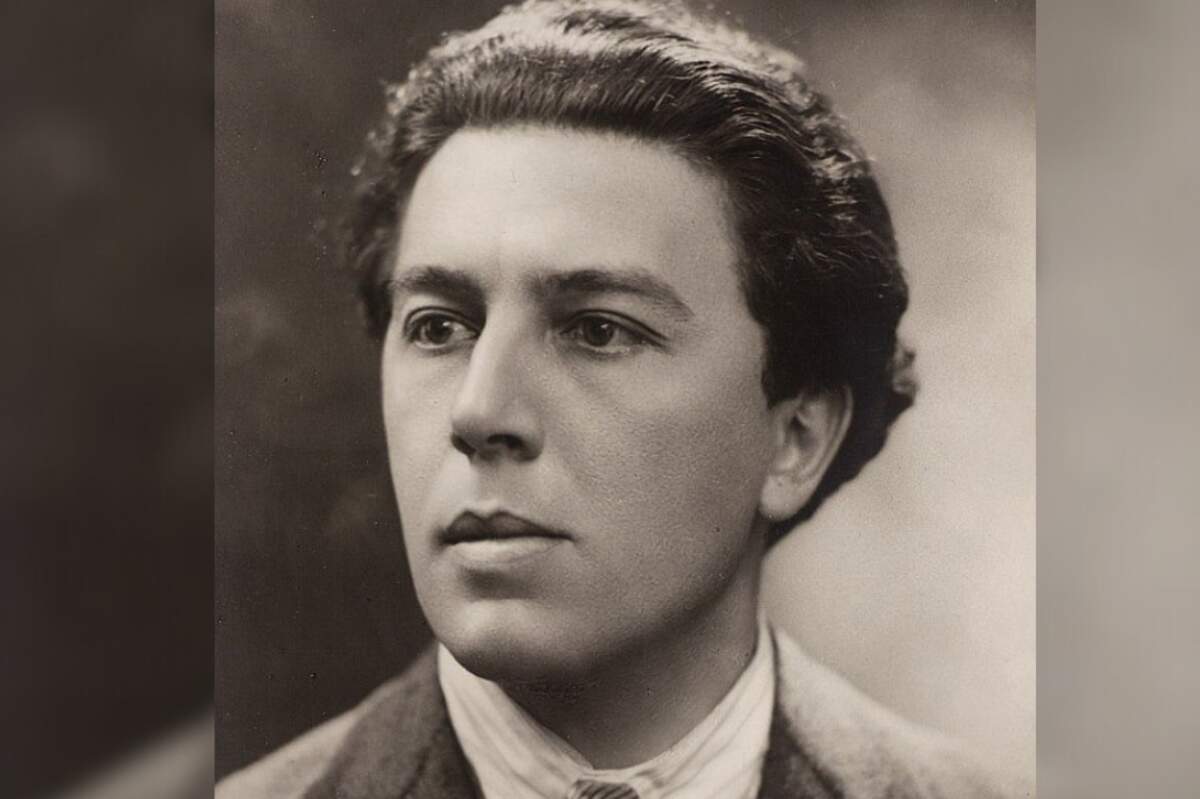 André Breton photographié par Henri Manuel en 1927.