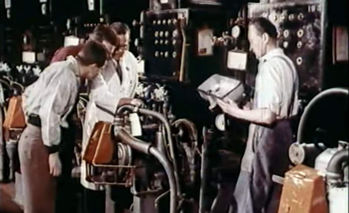 Usine Peugeot de Sochaux en 1957 DR