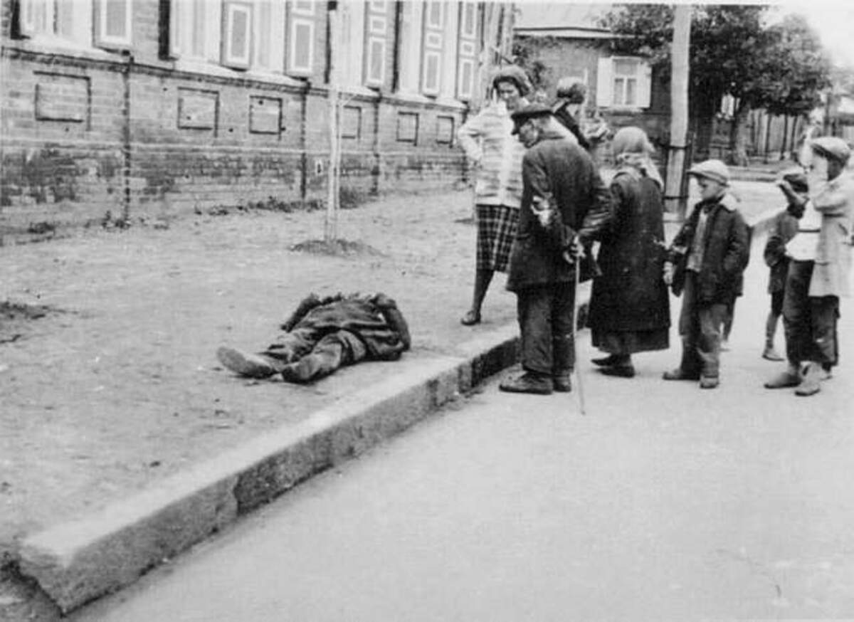 La famine à Kharkov, 1933 / PICRYL