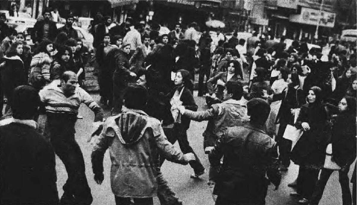 Manifestations de mars 1979, Teheran. © Wikimedia Commons