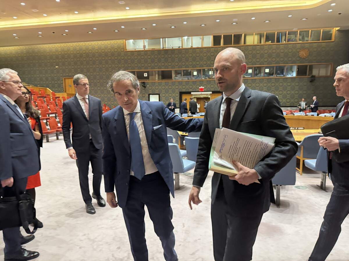 Le directeur général de l’AIEA, Rafael Mariano Grossi, s’est rendu au siège de l’ONU le 28 avril, où il s’est adressé au Comité préparatoire de la Conférence d’examen de 2026 des Parties au Traité sur la non-prolifération des armes nucléaires (TNP) et a informé le Conseil de sécurité des questions actuelles en matière de non-prolifération. Il a ensuite répondu aux questions des médias en compagnie du ministre français des Affaires étrangères, Jean-Noël Barrot. ONU, New York, États-Unis. Crédit p