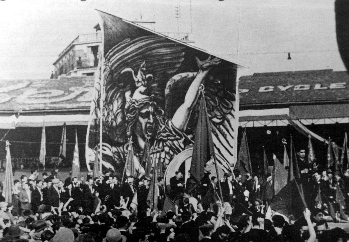 Les Assises de la Paix et de la Liberté au stade Buffalo de Montrouge © wikimedia commons