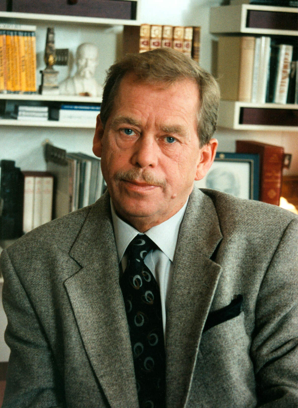 « Vaclav Havel » par Levan Ramishvili, Public Domain Mark