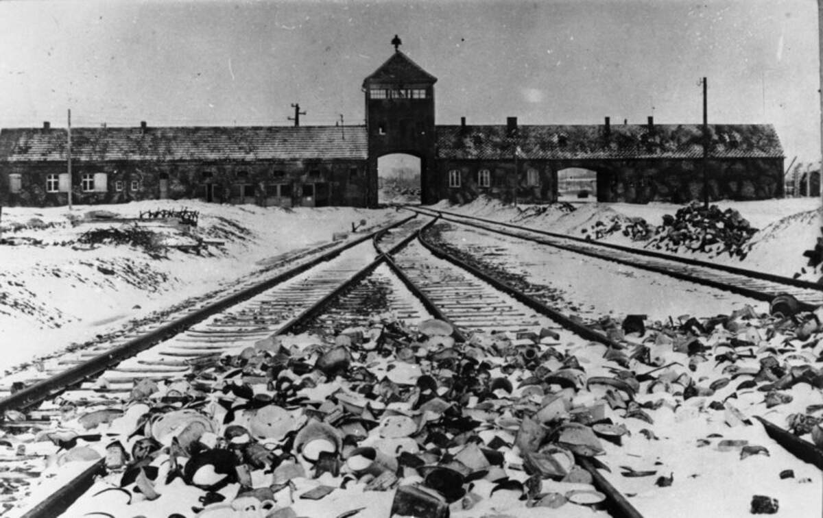 Camp de concentration et d’extermination nazi allemand d’Auschwitz (1940-1945). via Wikimedia