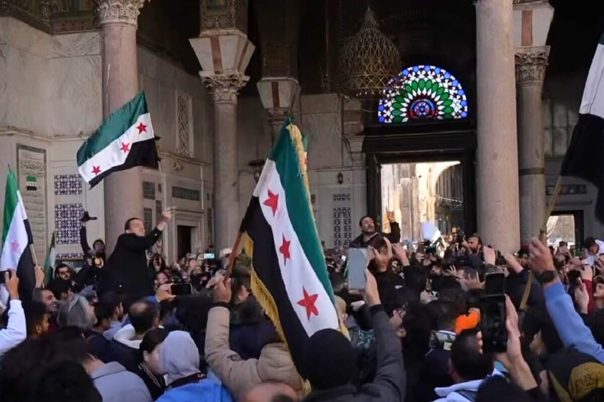 Les Syriens célèbrent la chute d’Assad à la mosquée des Omeyyades, le 14 décembre 2024 via Wikimedia Domaine public