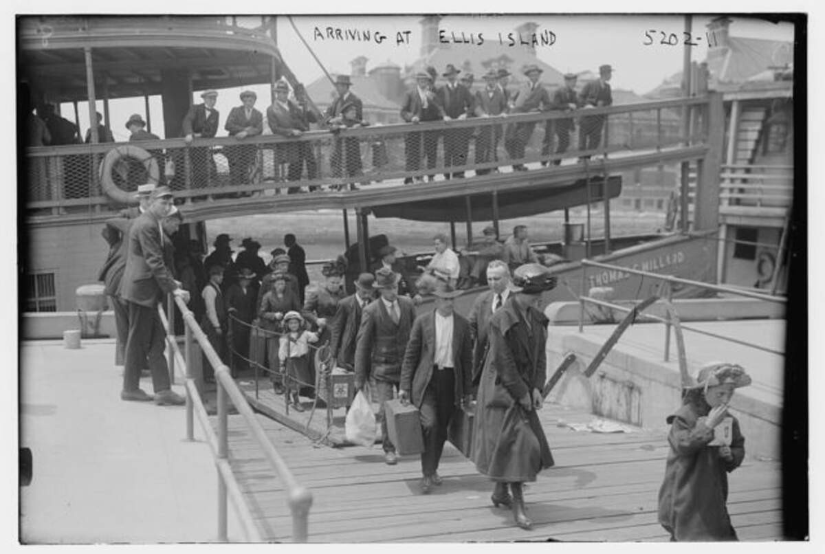 Arrivée à Ellis Island vers 1900