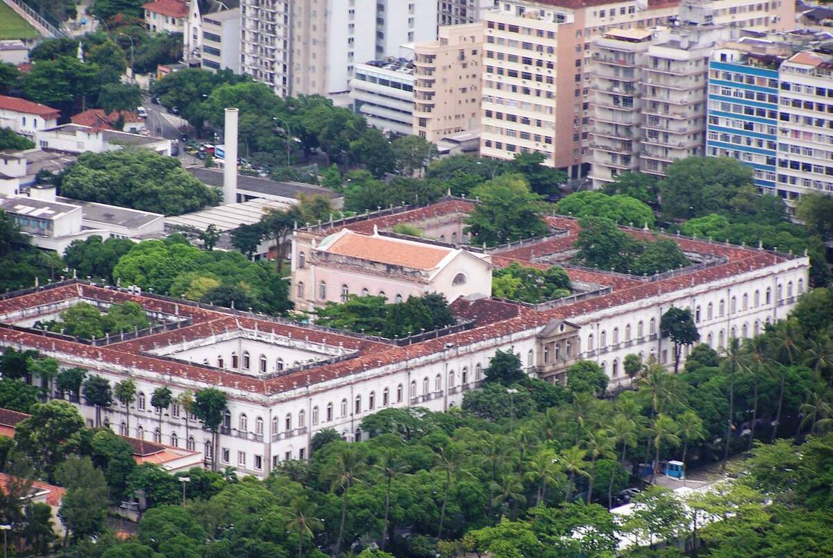 Ancien campus de l’Université fédérale de Rio de Janeiro (UFRJ) · Fulviusbsas via Wikimedia