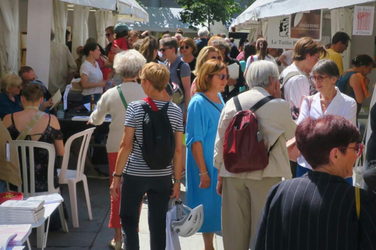 Marché de la poésie - Source : www.marche-poesie.com