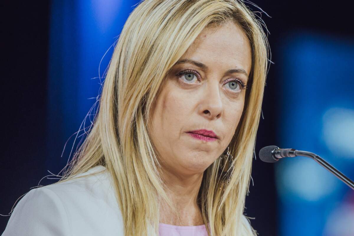 Giorgia Meloni en 2022 · Photo :  Vox España via Wikimédia