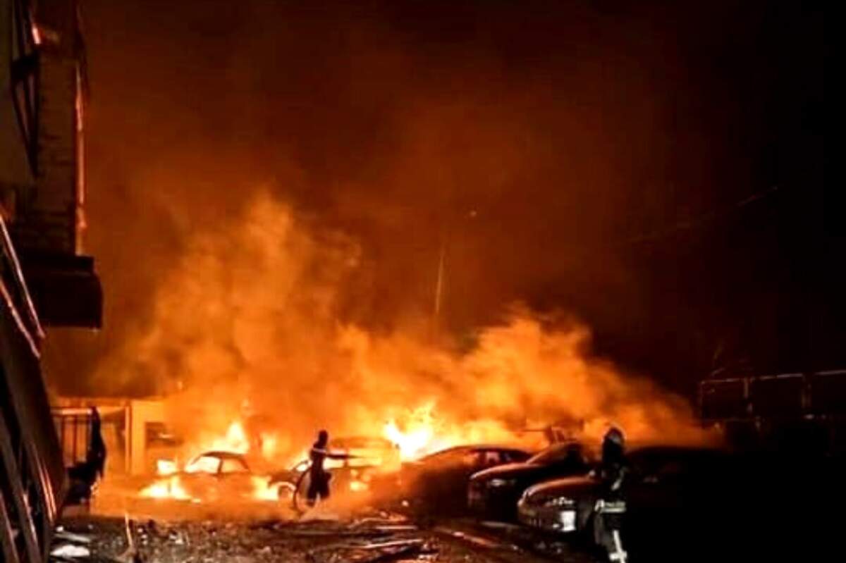 Bombardement russe à la périphérie de Kharkiv, 1er mars 2022. Via Wikimédia