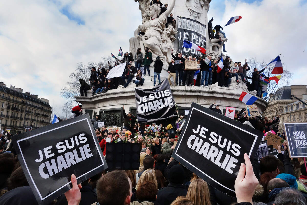 « Je suis Charlie », Paris, 11 janvier 2015, Place de la République | Photo : Olivier Ortelpa, Wikimédia, Attribution 2.0 Generic (CC BY 2.0)  