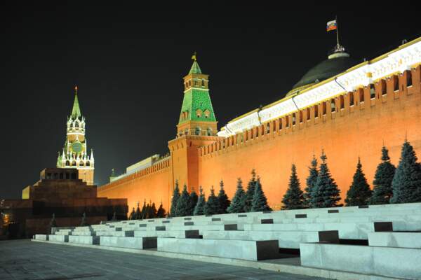 La construction de la forteresse Russie