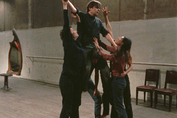 Out 1. Noli me tangere