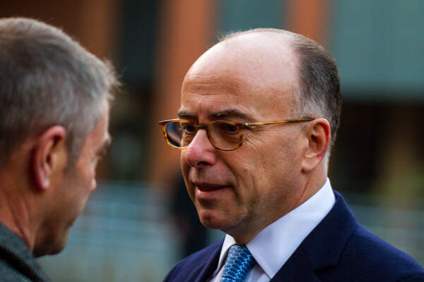 Cazeneuve, le funambule