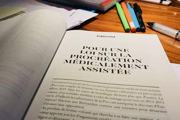 Pour une loi sur la procréation médicalement assistée