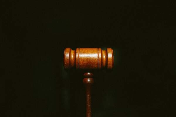 L’internationalisation du droit : dégradation ou recomposition ? (Dialogue)