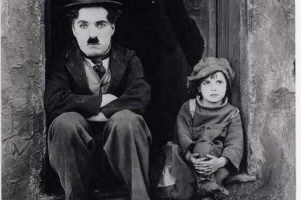 Charlie Chaplin : le suspect