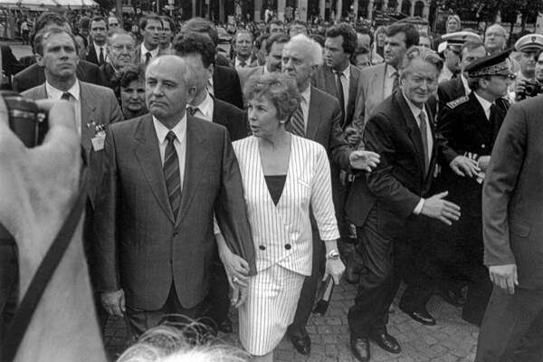 Gorbatchev. Table ronde avec Jean-Luc Domenach, Pierre Hassner, Jacques Rupnik, Françoise Thom