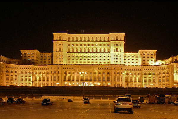 Le palais du peuple de Bucarest