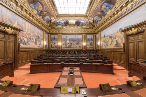 Les élites françaises, la démocratie et l’État. (Entretien)