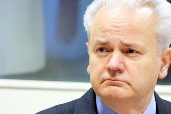 La justice pénale internationale entre la balance et le sablier. Réflexions sur le procès Milosevic