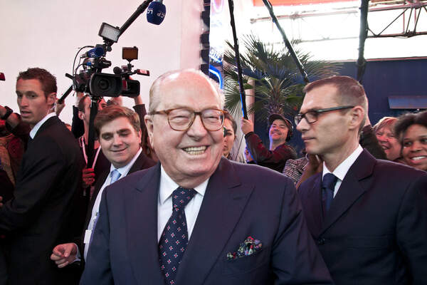 Le Pen n’est pas un simulacre ou les désarrois de la télévision