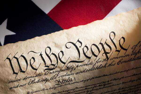Des usages de la Constitution en France et aux États-Unis