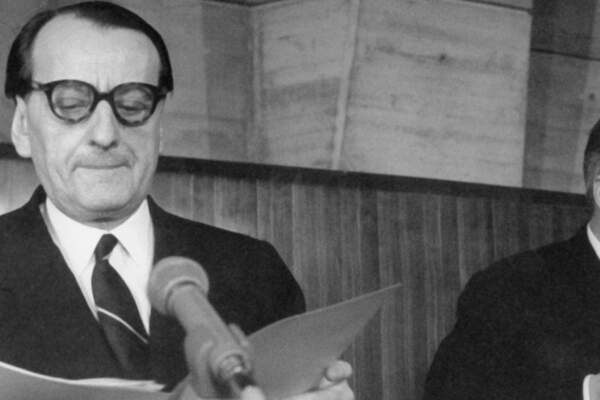 Après Lang et Malraux, une autre politique culturelle est-elle possible ?