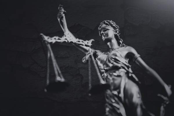 Prendre la justice au sérieux