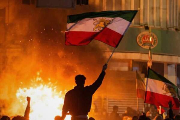 Adieu à l’Iran, dans le feu et le sang