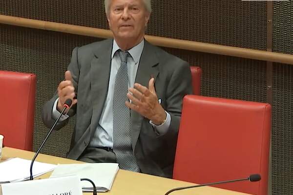 Vincent Bolloré ou la destruction prédatrice