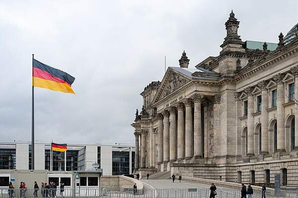 Cours, Berlin, cours