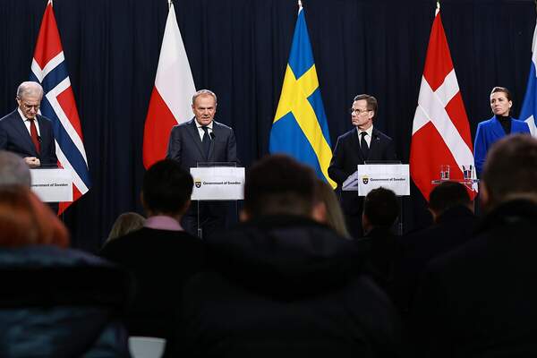 La Pologne entre deux feux