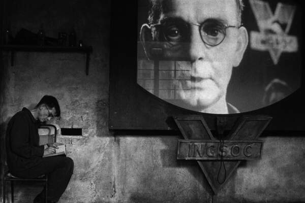 « La guerre, c’est la paix. » Sur la fin du récit