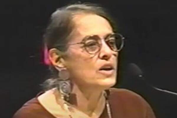 L’anomalie d’une féministe en sciences : Evelyn Fox Keller (1936-2023)