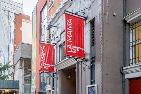 Le théâtre La MaMa à New York, un lieu magique
