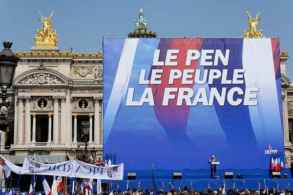 Extrême-droite : à qui la faute?