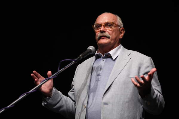 Nikita Mikhalkov, le cinéaste devenu propagandiste