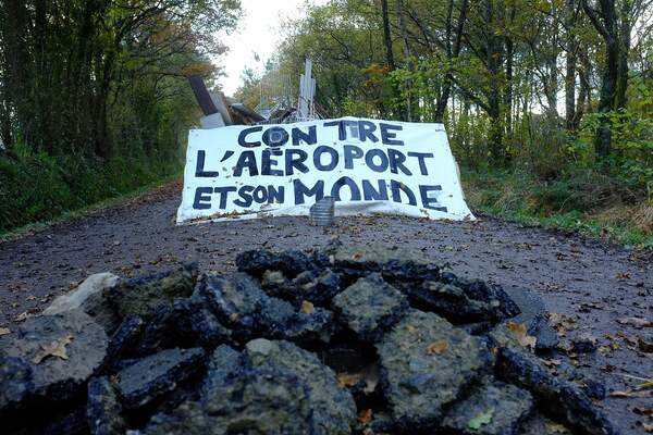 Ils prennent la ZAD pour une réalité urbaine
