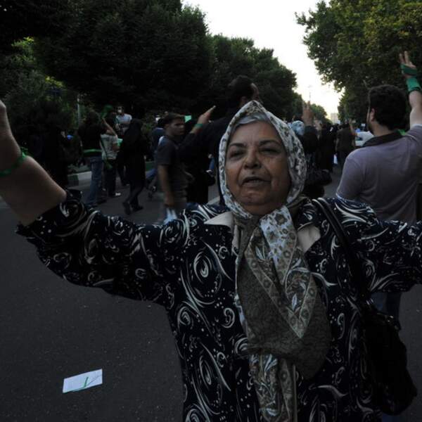La société iranienne, entre révolution et résistance